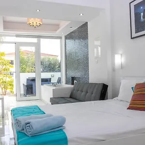 nissi-49-apartments.hotelsatayianapa.com/